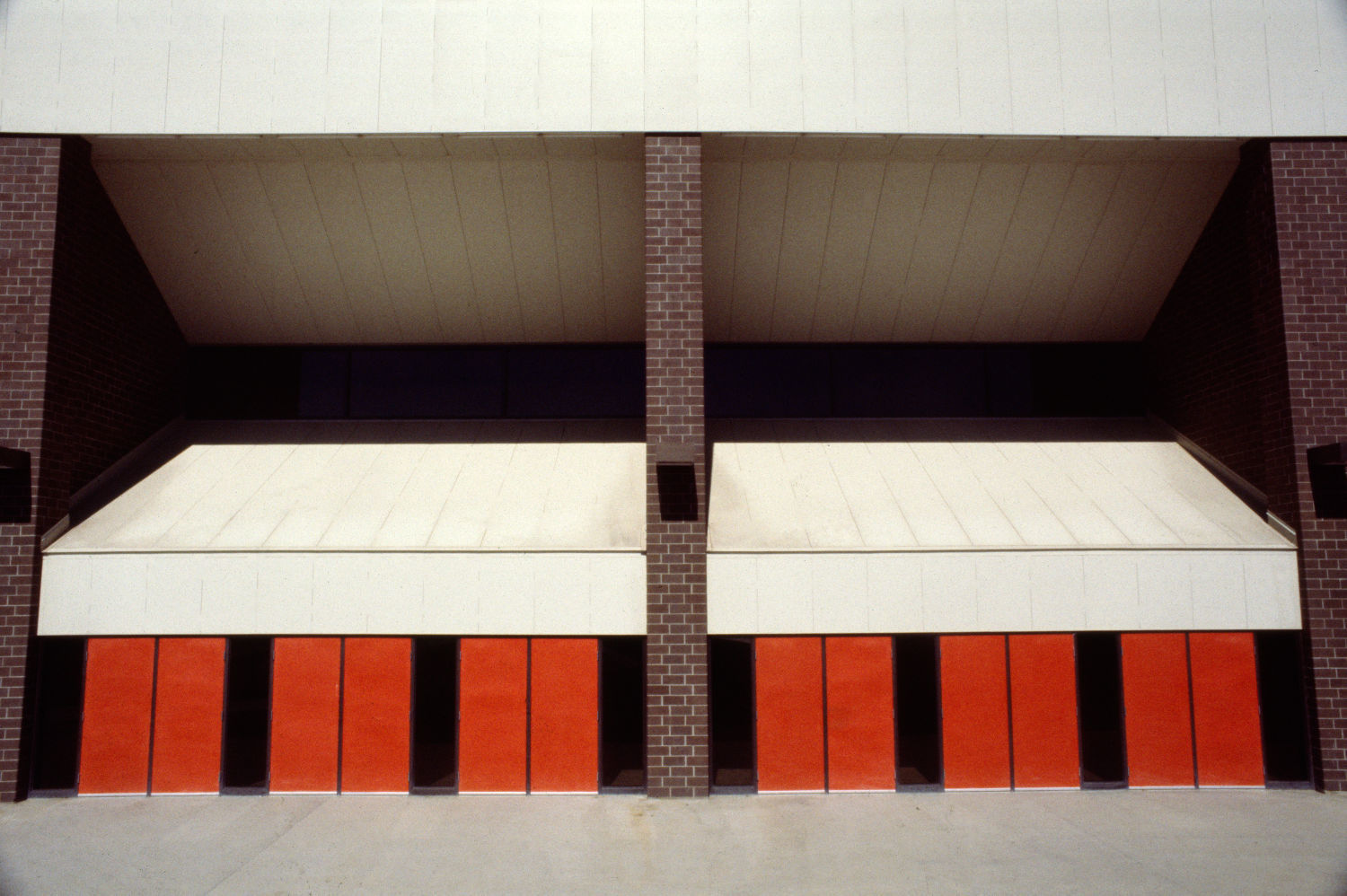Metra exterior, August 1978